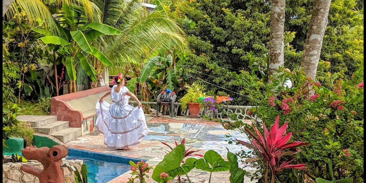 Zapote Tree Inn Flores