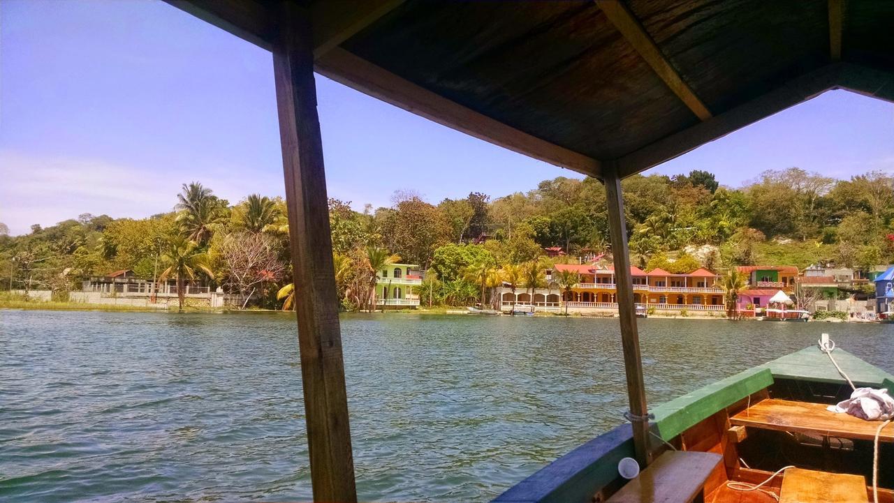 Inn Zapote Tree 3*